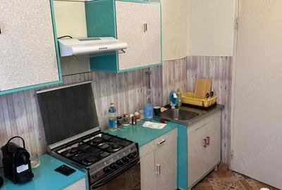 Apartament cu 3 camere semidecomandat în Girocului - 9