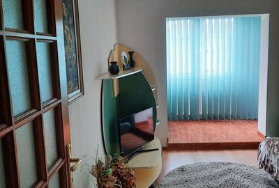 Apartament cu 4 camere decomandat în Turda - 2