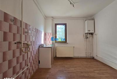 Apartament cu 2 camere semidecomandat în Cornișa - 1