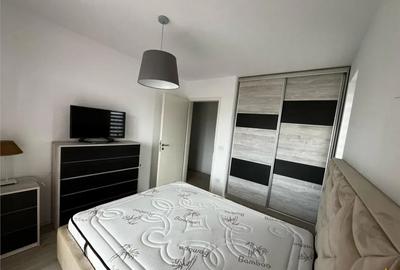 Apartament cu 3 camere decomandat, mobilat în Tractorul - 8