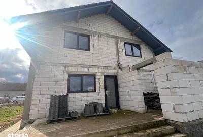 Casă cu 5 camere cu Teren 1414 Mp în Știuca - 13