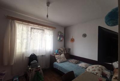 Apartament 2 camere zona Util etaj 1 - 1