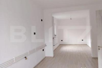 Casă cu 7 camere cu Teren 1388 Mp în Central - 7