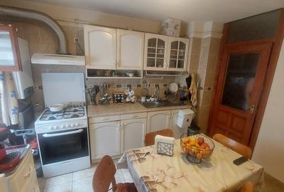 Apartament 3 camere decomandat, parter, George Enescu zona Liceul de Chimie - 7