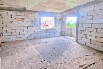 Casă cu 6 camere cu Teren 1476 Mp în Strugari - 14