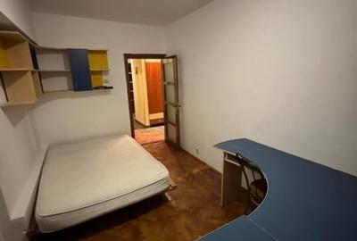 3 Camere Decomandat 80mp Etaj Intermediar zona Nicolina Belvedere - 8