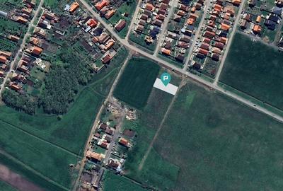 Loc de casa de 470 mp in Livada