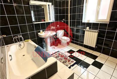 Casă cu 5 camere cu Canalizare în Ovidiu - 3