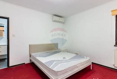 Spațiu comercial, de 374 mp, în Central - 11