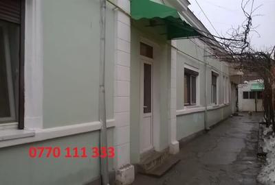 Casă individuală cu 3 camere în Central