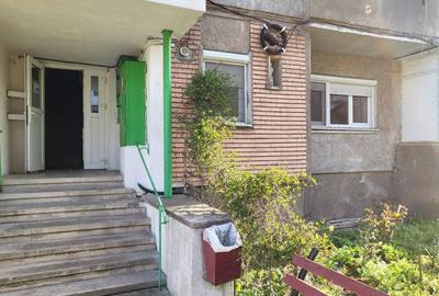 Garsonieră decomandată în Central - 1