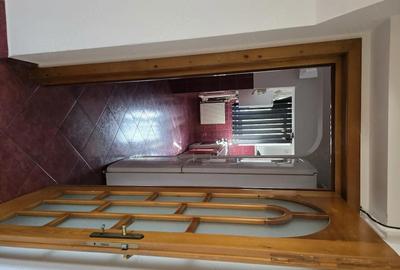 Apartament cu 4 camere decomandat în Central - 8