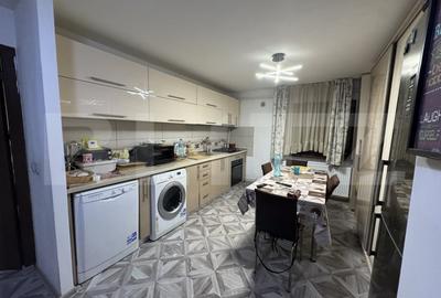 Apartament cu 2 camere semidecomandat, mobilat în 1 Mai - 1