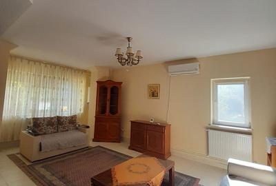 Apartament cu 2 camere decomandat în City Park Mall