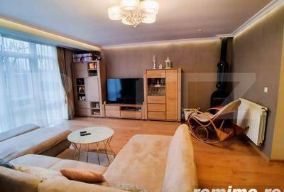 Casă cu 5 camere cu Teren 1300 Mp în Unirea - 1