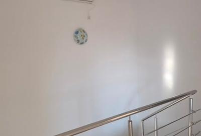 Duplex cu 4 camere cu Canalizare în Central - 2