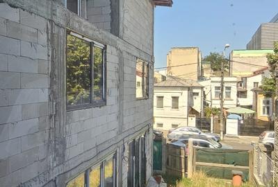 Centru / magazinul TOMIS - 7