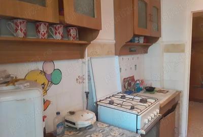 Apartament cu 3 camere decomandat în Barieră - 4