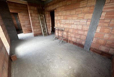 Casă individuală cu 5 camere cu Canalizare în Florești - 18