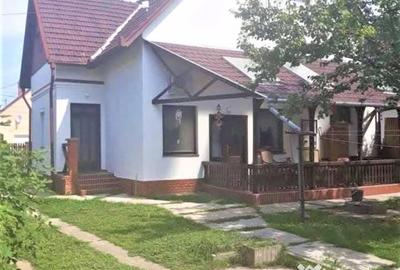 Casă cu 4 camere cu Teren 630 Mp în Central - 1