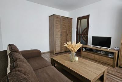 Garsonieră decomandată în Rovine - 2