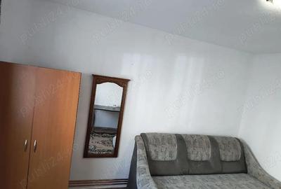 Garsonieră decomandată în Central - 2