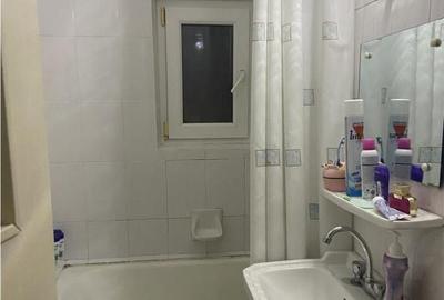 Apartament trei camere , zona Cartier Sud , 55 mp , curat - 10