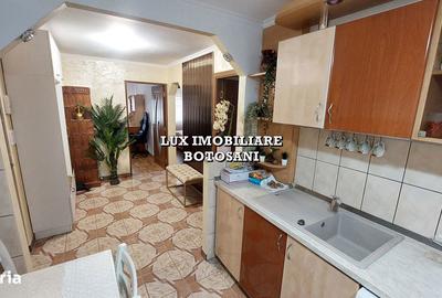 Apartament cu 3 camere decomandat în Central - 2