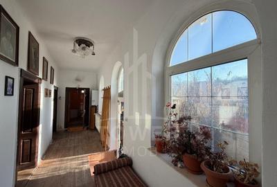 Casă individuală cu 4 camere cu Canalizare în Central - 11