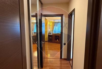 Apartament cu 4 camere semidecomandat, mobilat în Nordului - 24