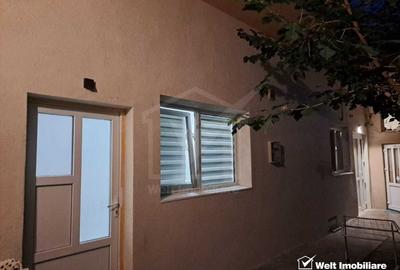 Casa curte comuna, 2 locuinte separate, P+M, P-ta Abator, pretabil investitie - 8