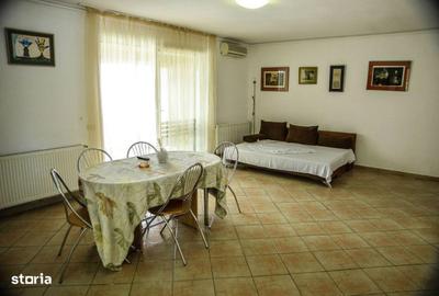 Apartament cu 3 camere în Central - 1