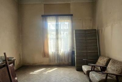 Casă cu 2 camere cu Teren 94 Mp în Gării