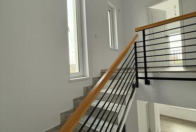 Casă cu 4 camere cu Teren 300 Mp în Bucium - 11