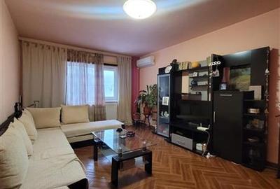 Apartament cu 3 camere decomandat, mobilat în Poarta 6 - 1