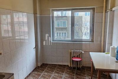 Apartament cu 3 camere decomandat în Vitan - 8