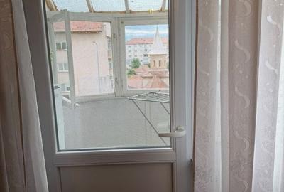 Apartament cu 2 camere decomandat în Central - 2
