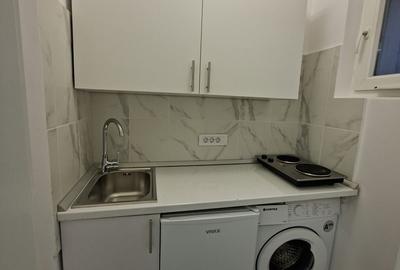 Garsonieră decomandată în Central