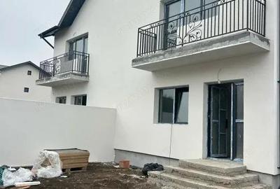 Casă cu Teren 200 Mp în Central