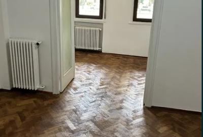 Universitate, Mihail Kogalniceanu,parter/4,2 bai,boxa la subsol,Liber - 3