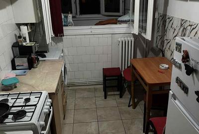 Apartament cu 3 camere decomandat în Podu Roș - 2