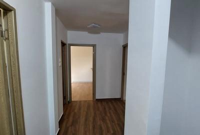 Apartament 3 camere semidecomandat, parter, Rovine zona Facultatea de Drept - 7