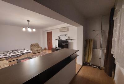 Apartament cu 2 camere decomandat în Lacul Tei
