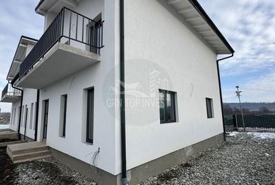 Casă cu 4 camere cu Teren 285 Mp în Șelimbăr