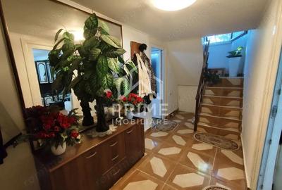 Casă cu 4 camere cu Teren 380 Mp în Central - 10