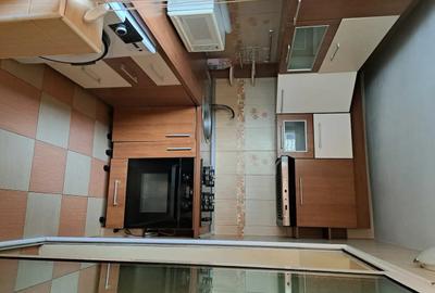 Apartament cu 3 camere decomandat în Mircea cel Bătrân - 3
