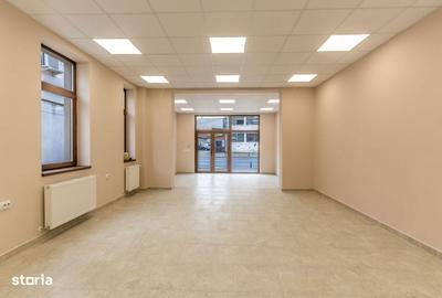 Spațiu comercial, de 236 mp, în Central - 9