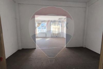 Spatiu comercial de inchiriat - 2
