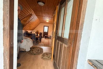 Casa de vanzare proprietate generoasa 2.285 m2 teren - 10