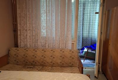Apartament cu 2 camere semidecomandat în Militari